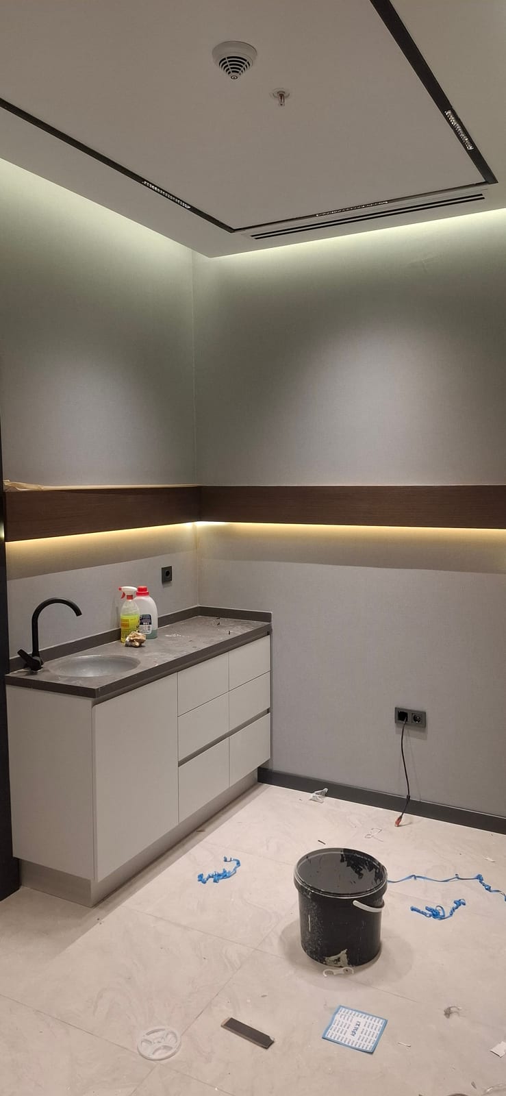 Banyo aydınlatması ve priz tesisatı — Klinik ıslak hacim, Ankara